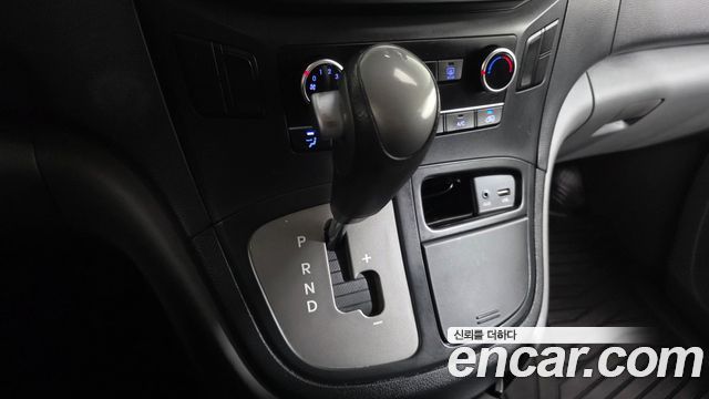 Hyundai Starex 2018 — photo 9