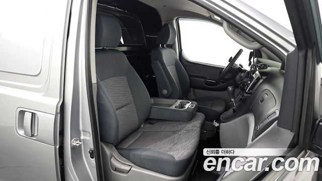 Hyundai Starex 2018 — photo 11