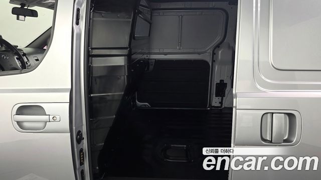 Hyundai Starex 2018 — photo 12