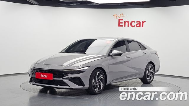 Hyundai AVANTE 2024 — photo 1