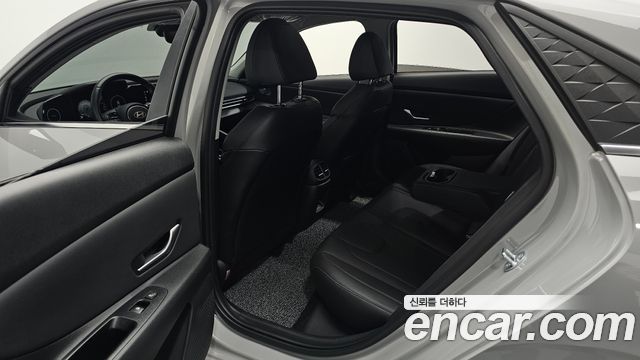 Hyundai AVANTE 2024 — photo 18