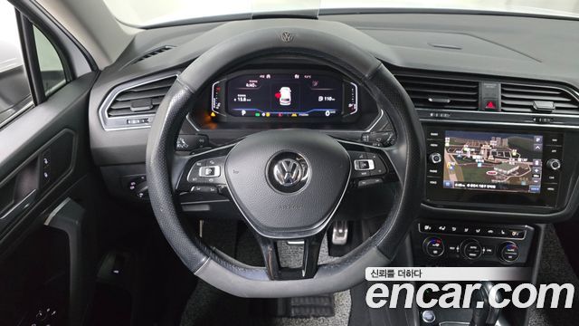 Volkswagen Tiguan 2020 — photo 18
