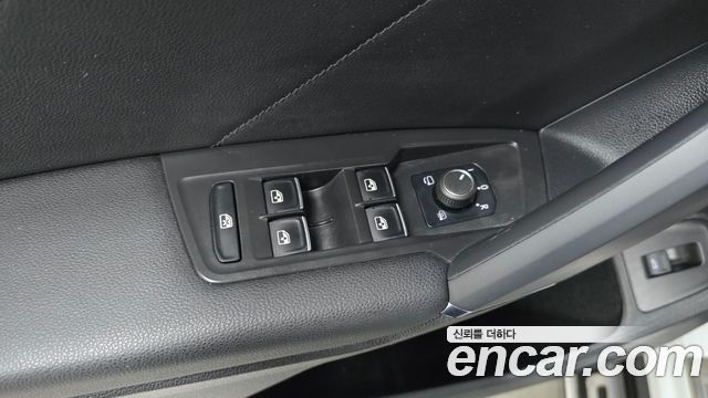 Volkswagen Tiguan 2020 — photo 24