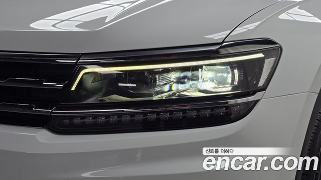 Volkswagen Tiguan 2020 — photo 8