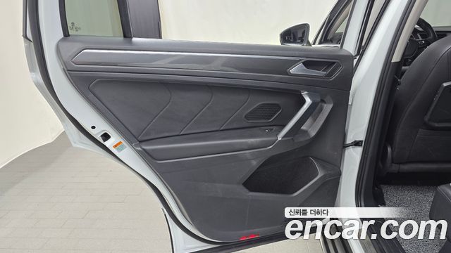 Volkswagen Tiguan 2020 — photo 15