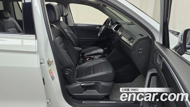 Volkswagen Tiguan 2020 — photo 16