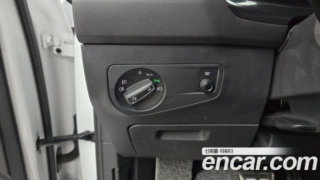 Volkswagen Tiguan 2020 — photo 27