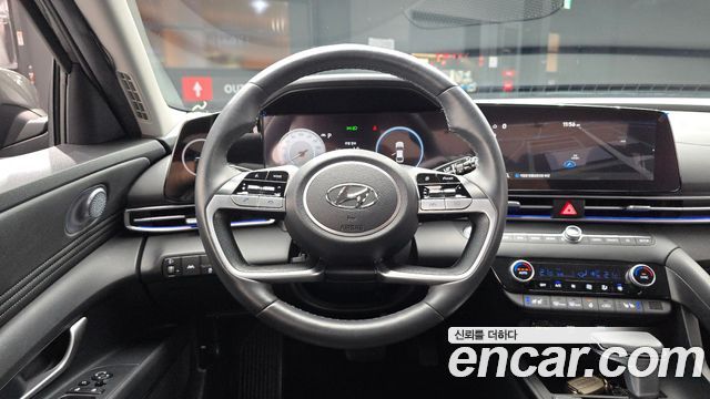 Hyundai AVANTE 2023 — photo 13