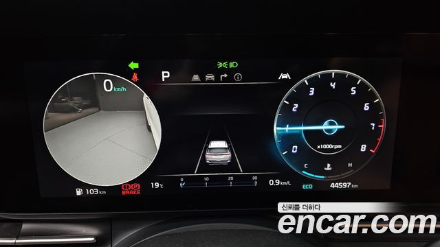 Kia Canival 2021 — photo 11