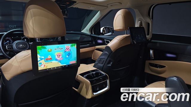 Kia Canival 2021 — photo 20