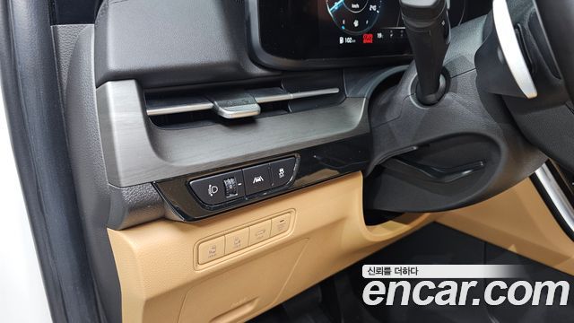 Kia Canival 2021 — photo 26