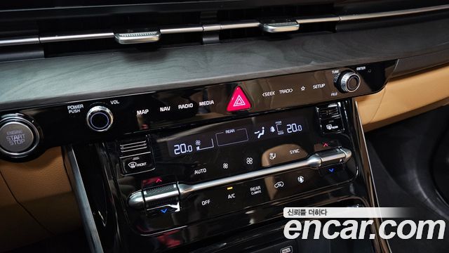 Kia Canival 2021 — photo 28