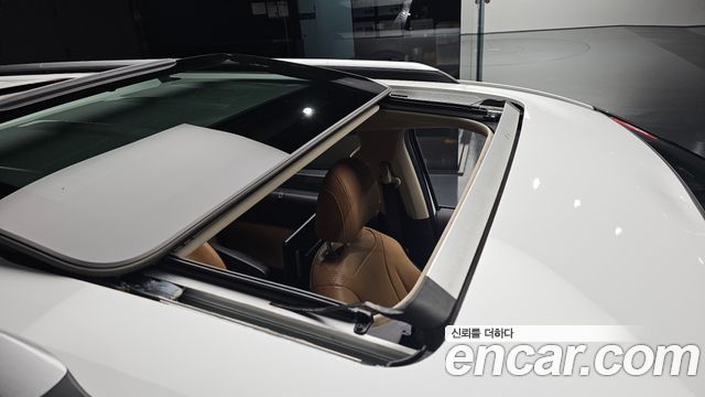 Kia Canival 2021 — photo 33