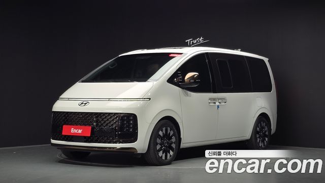Hyundai Staria 2025 — photo 39