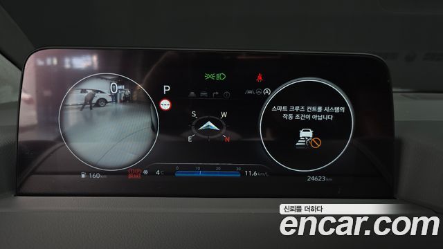Hyundai Staria 2025 — photo 11