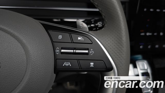 Hyundai Staria 2025 — photo 23