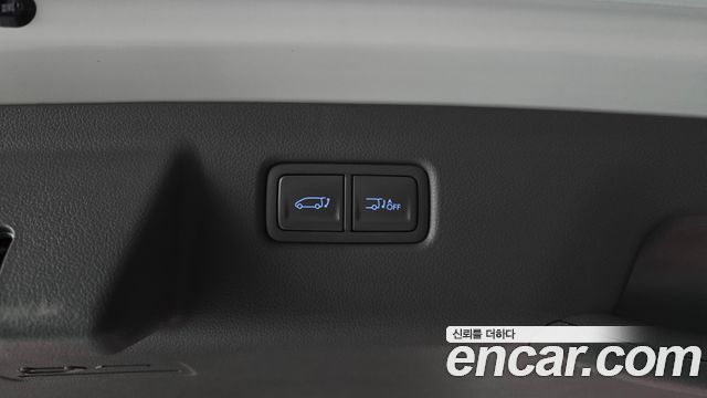 Hyundai Staria 2025 — photo 26