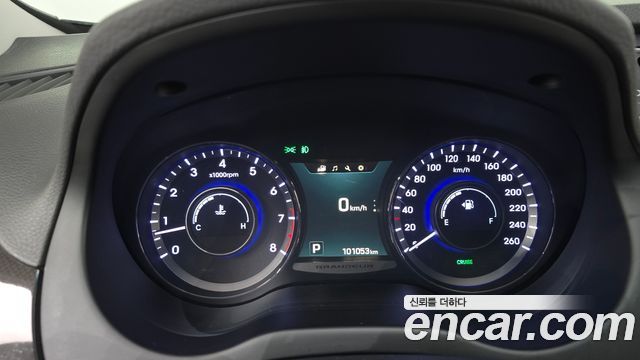 Hyundai Grandeur 2015 — photo 11