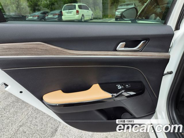 Kia K5 2021 — photo 17