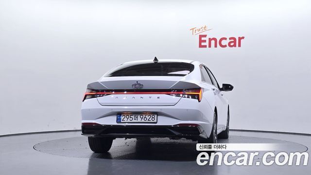 Hyundai AVANTE 2023 — photo 4