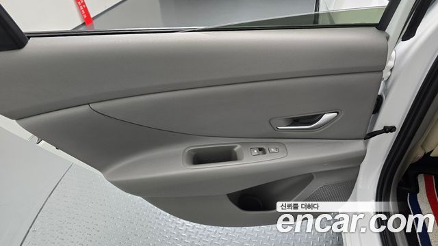Hyundai AVANTE 2023 — photo 15