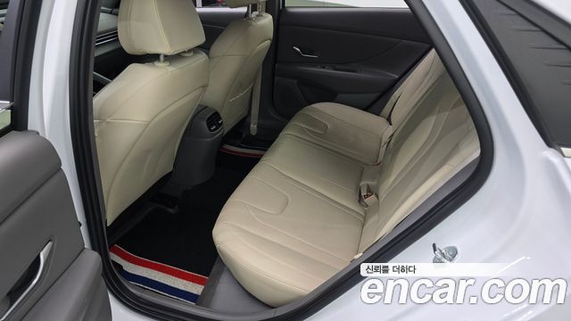 Hyundai AVANTE 2023 — photo 16