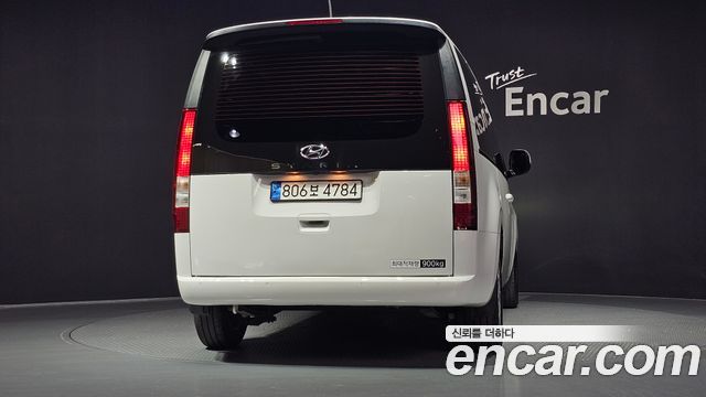 Hyundai Staria 2023 — photo 4