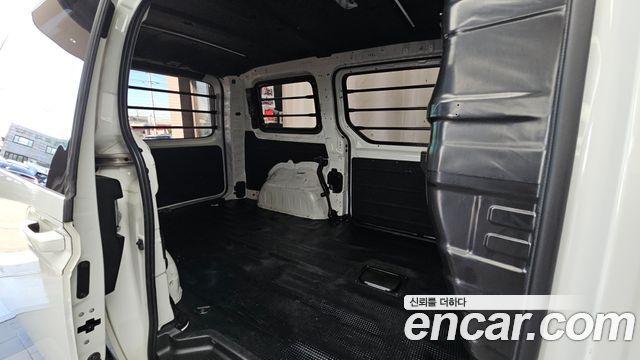 Hyundai Staria 2023 — photo 17