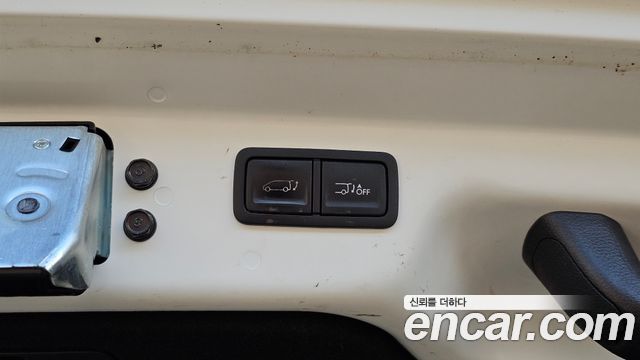 Hyundai Staria 2023 — photo 21