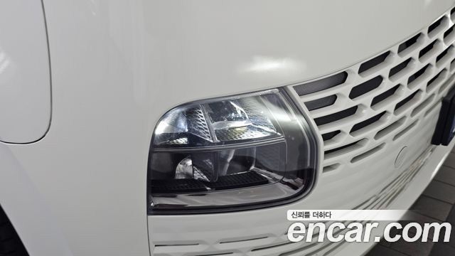 Hyundai Staria 2023 — photo 8
