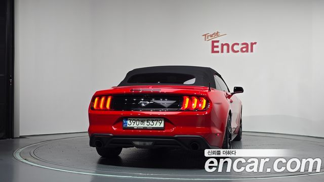 Ford Mustang 2021 — photo 4