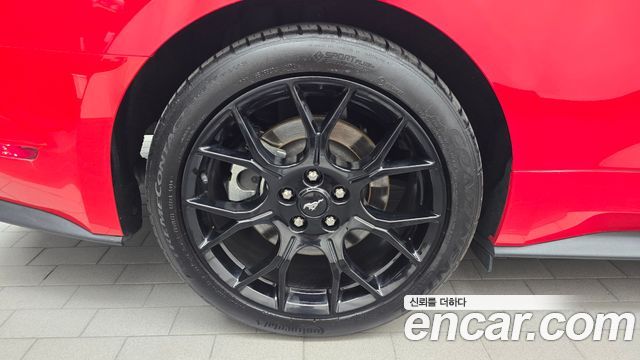 Ford Mustang 2021 — photo 5