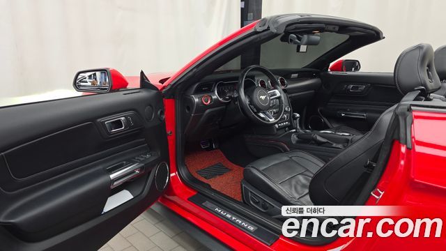 Ford Mustang 2021 — photo 13