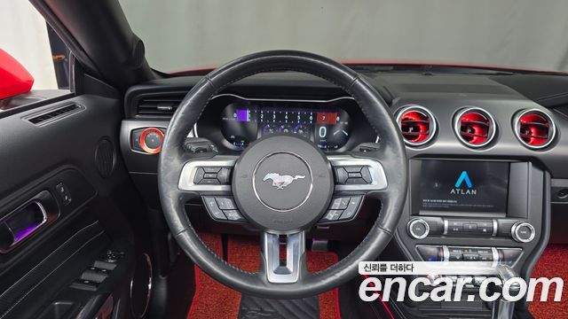 Ford Mustang 2021 — photo 19