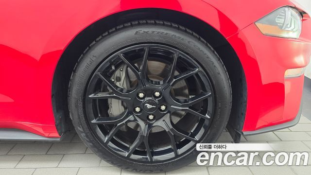 Ford Mustang 2021 — photo 7