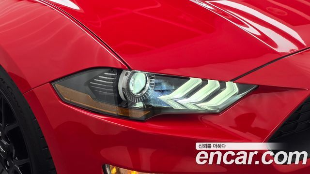 Ford Mustang 2021 — photo 8