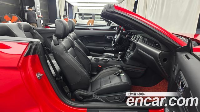 Ford Mustang 2021 — photo 16