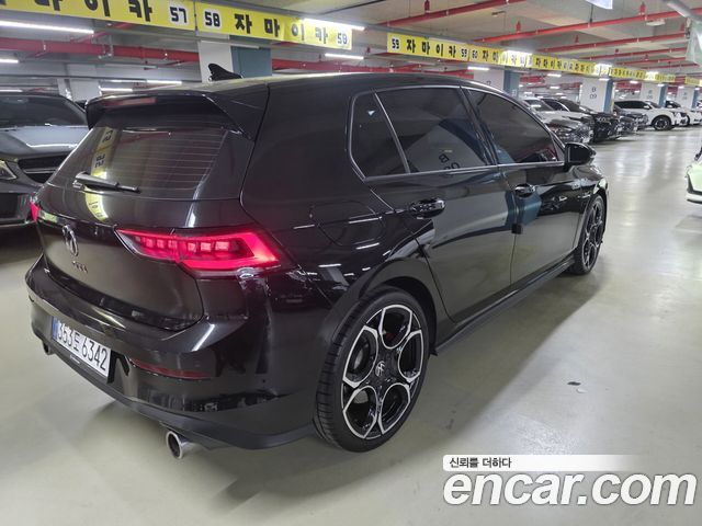 Volkswagen Golf 2025 — photo 4
