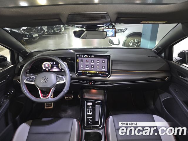 Volkswagen Golf 2025 — photo 7
