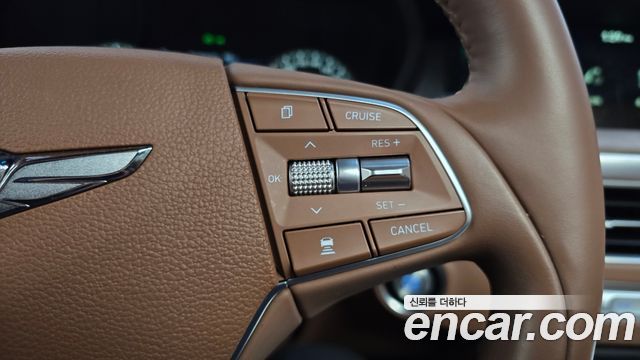 Genesis G90 2019 — photo 22