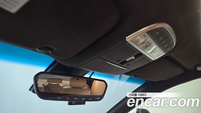 Genesis G90 2019 — photo 27