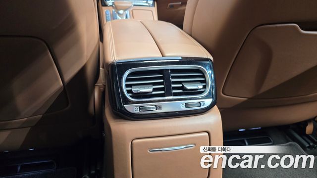 Genesis G90 2019 — photo 34