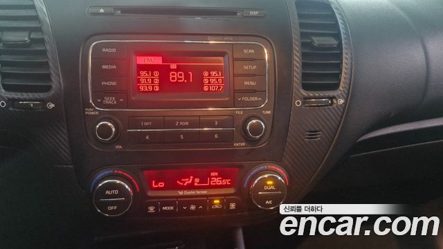 Kia K3 2013 — photo 10