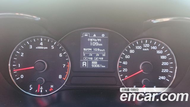 Kia K3 2013 — photo 14