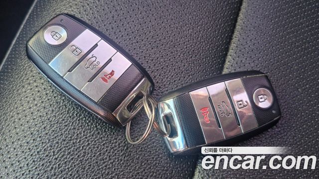 Kia K3 2013 — photo 16