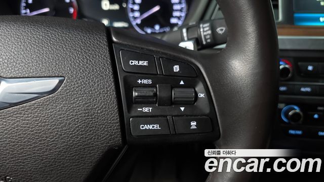 Hyundai Genesis 2015 — photo 16