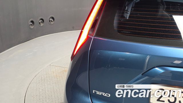 Kia Niro 2022 — photo 9