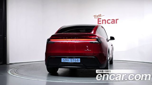 Tesla Model Y 2025 — photo 4