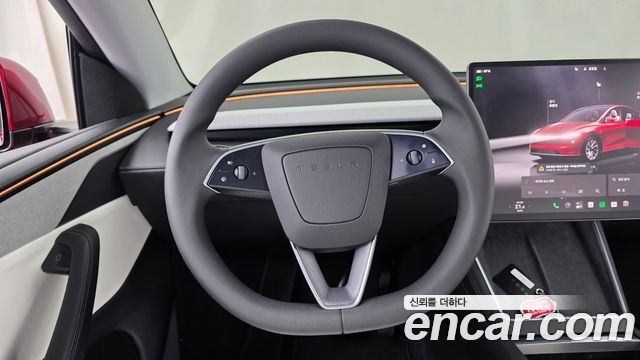 Tesla Model Y 2025 — photo 13