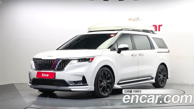 Kia Canival 2021 — photo 1